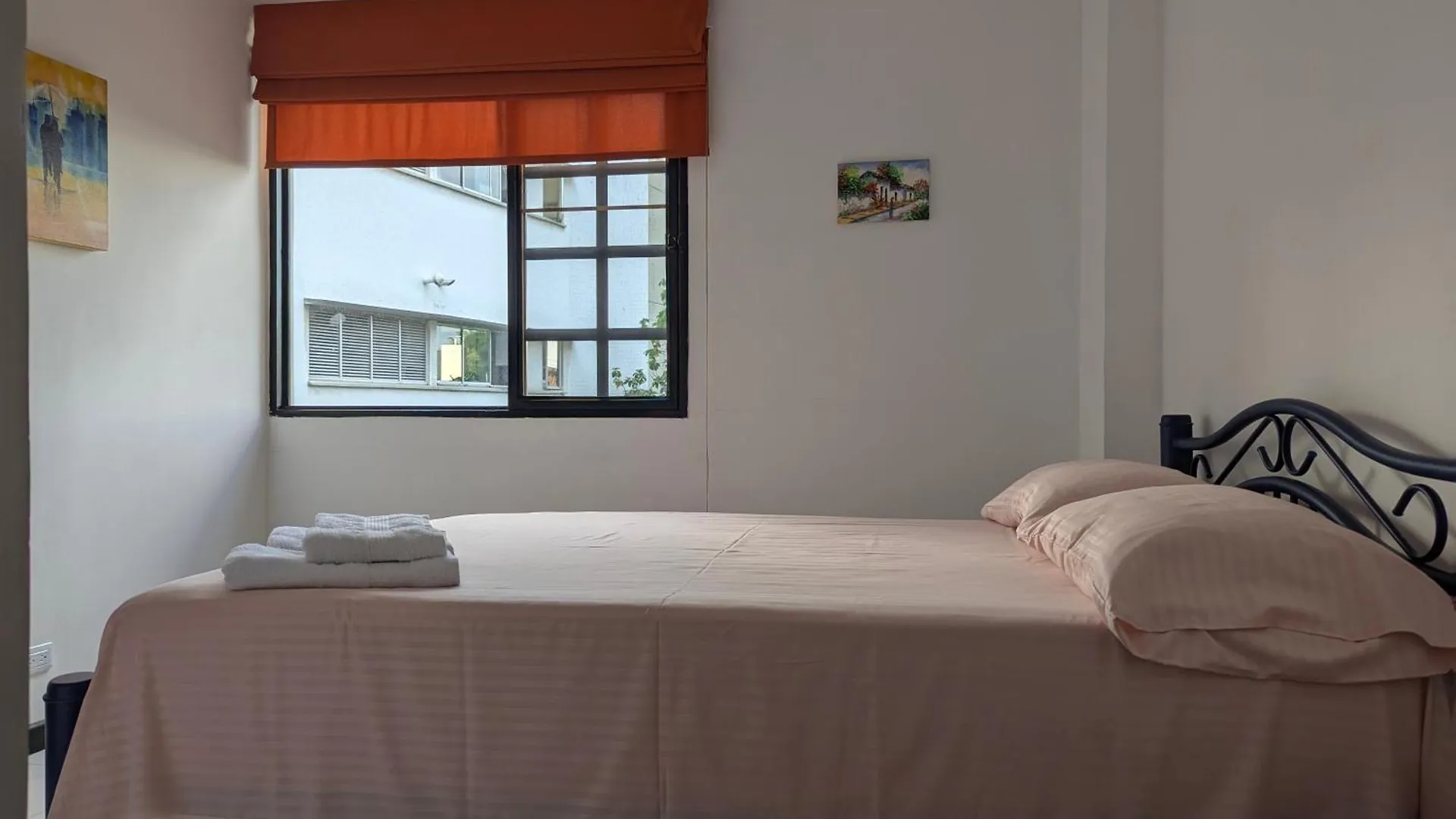 Cali Granada Comodo Y Central Apartamento Con Parqueo Lejlighed