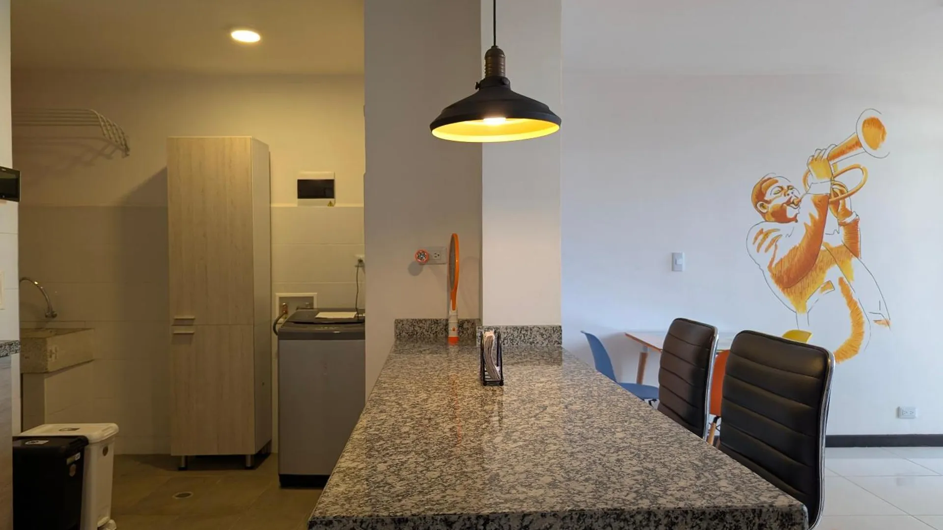 Cali Granada Comodo Y Central Apartamento Con Parqueo